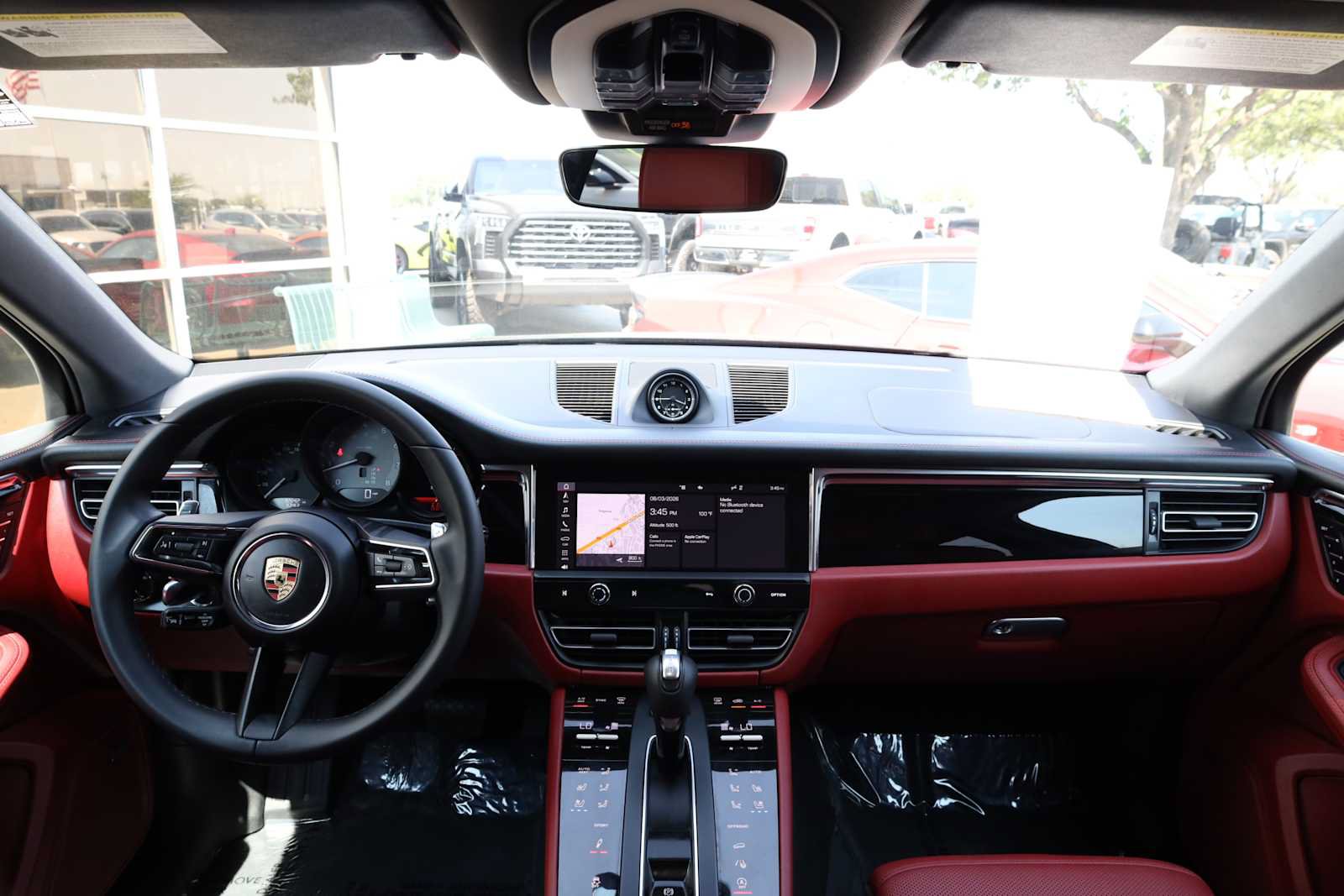 Used 2025 Porsche Macan S AWD/4WD image 13