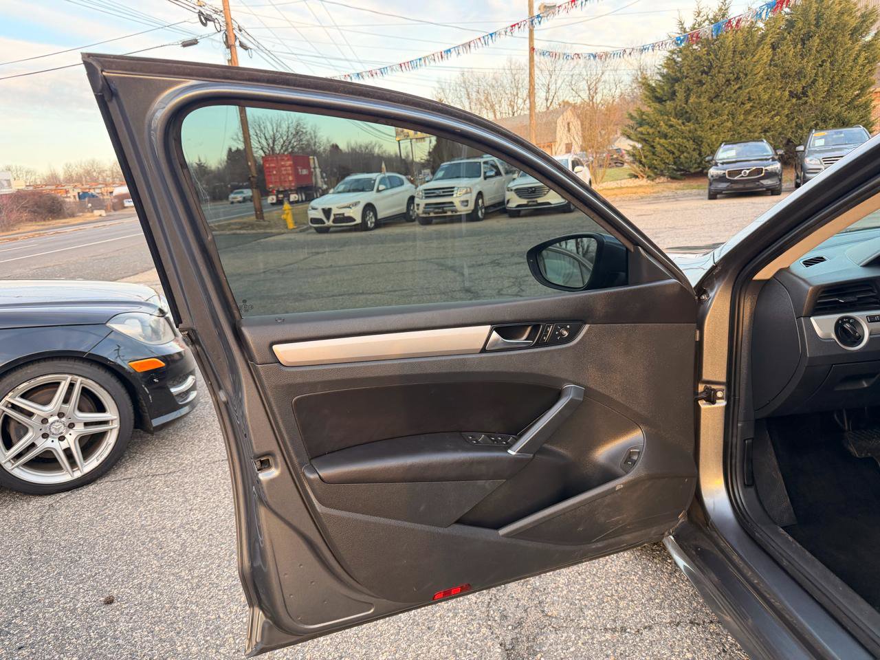 Used 2020 Volkswagen Passat 2.0T SE image 15