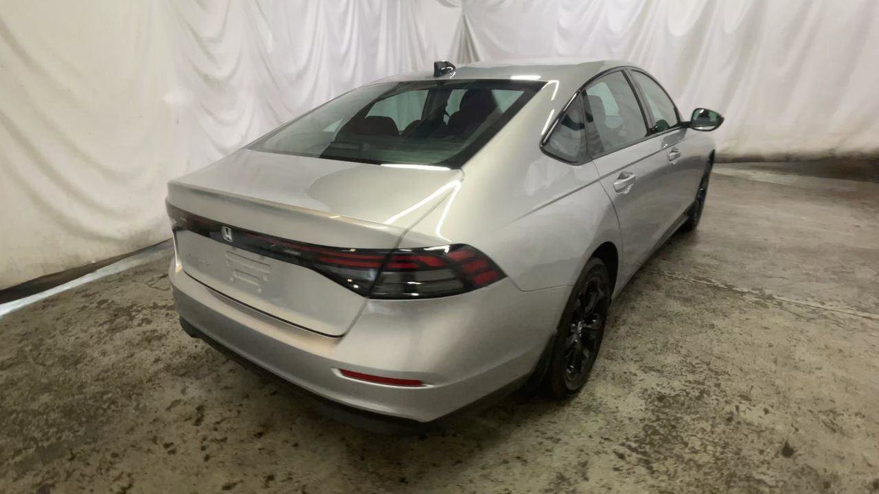 Certified 2025 Honda Accord SE image 8