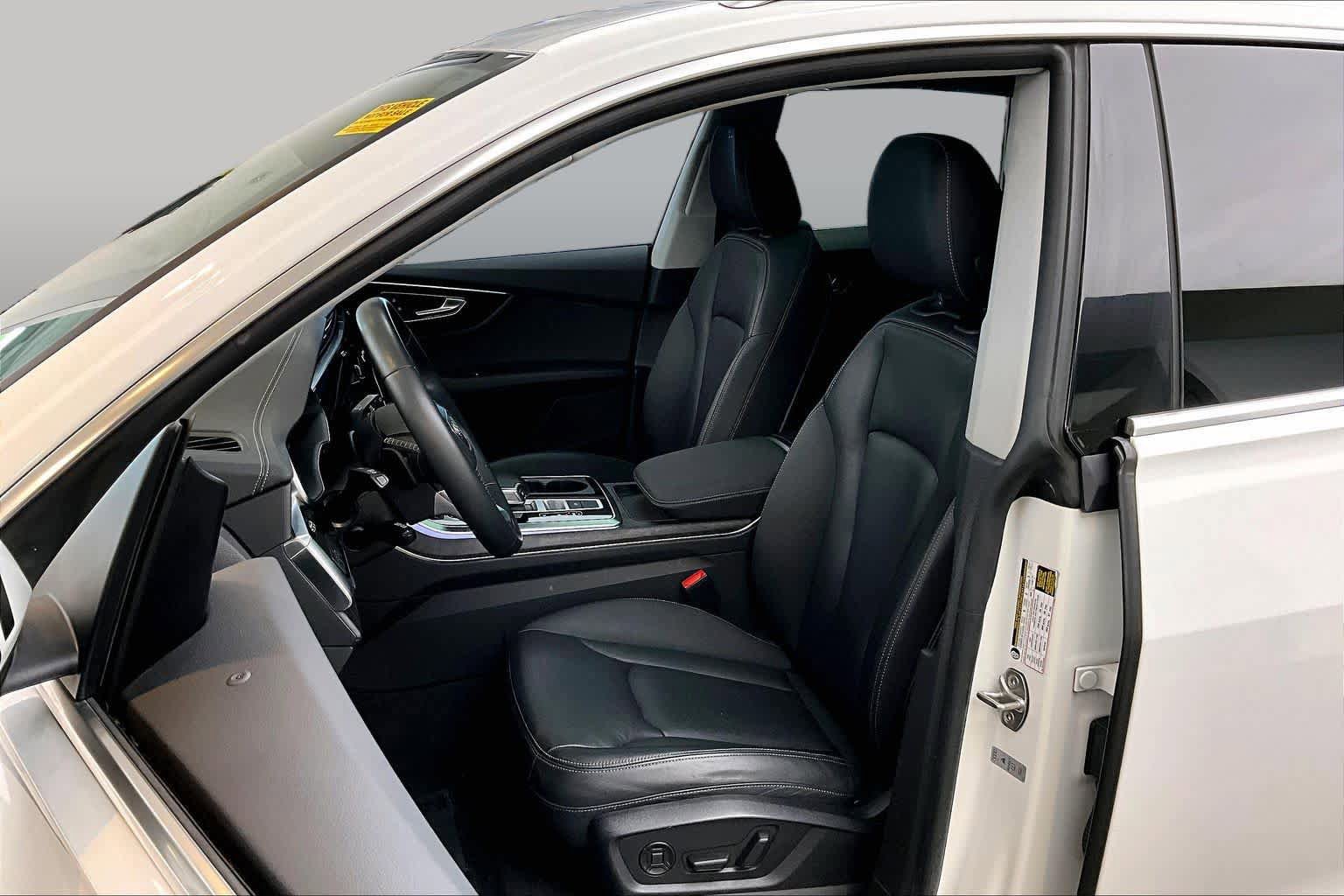 Certified 2023 Audi Q8 Premium w/ Convenience Package AWD/4WD image 8