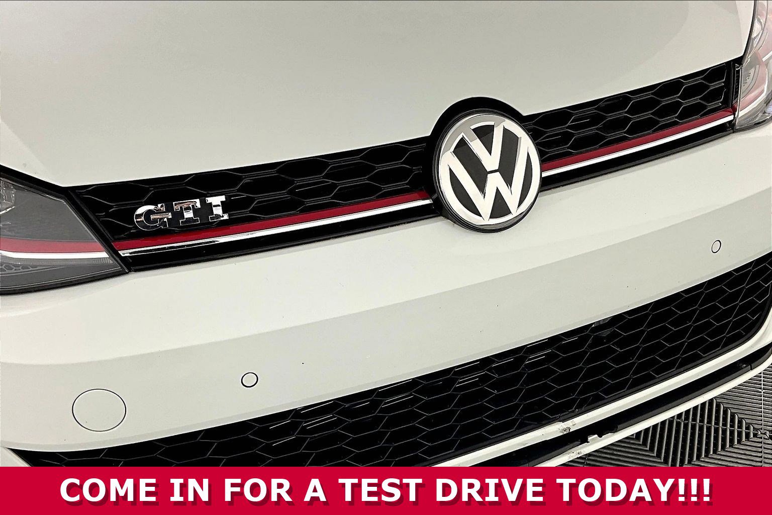Used 2018 Volkswagen GTI Autobahn FWD image 28