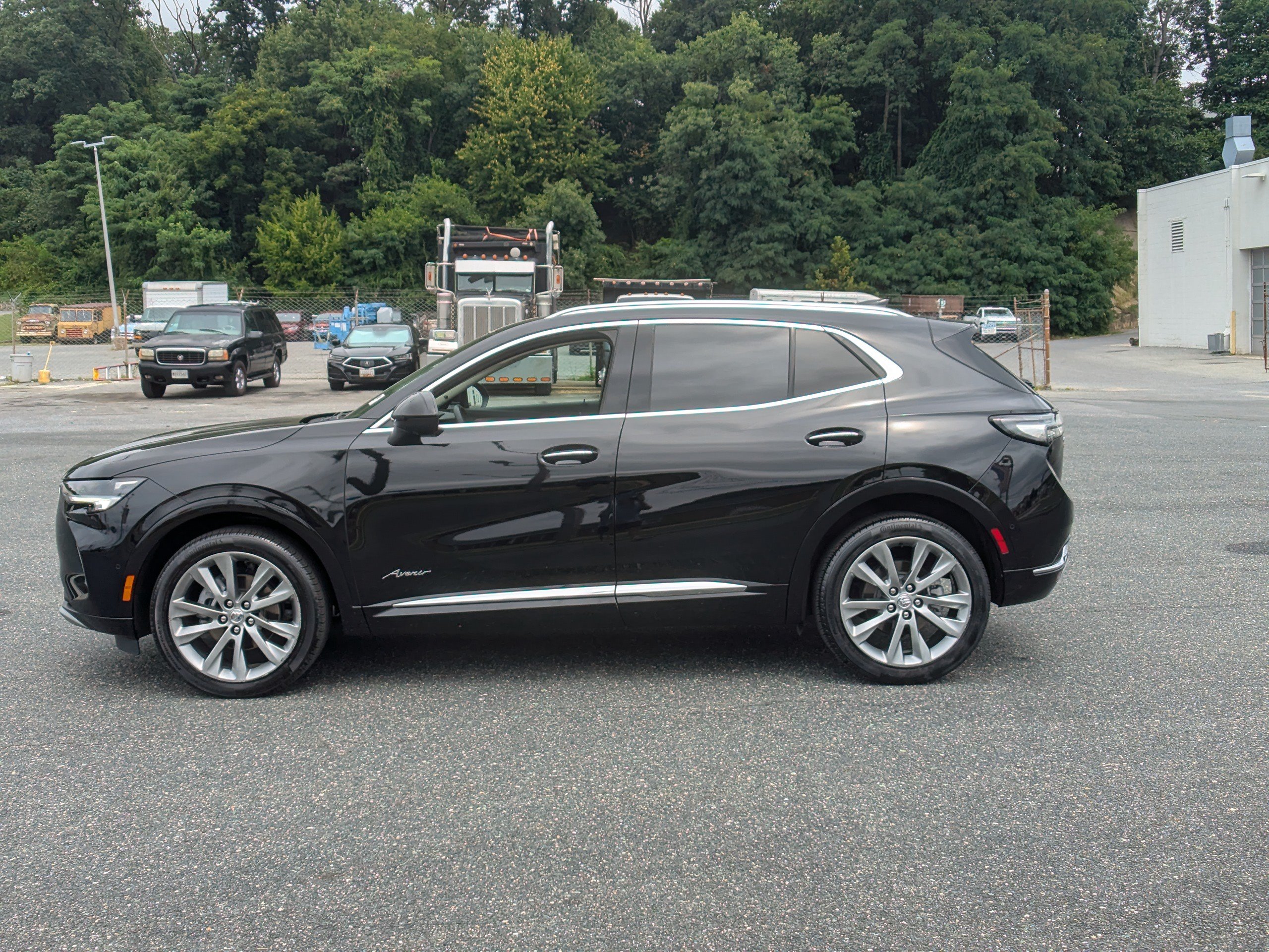 Used 2023 Buick Envision Avenir AWD/4WD image 5