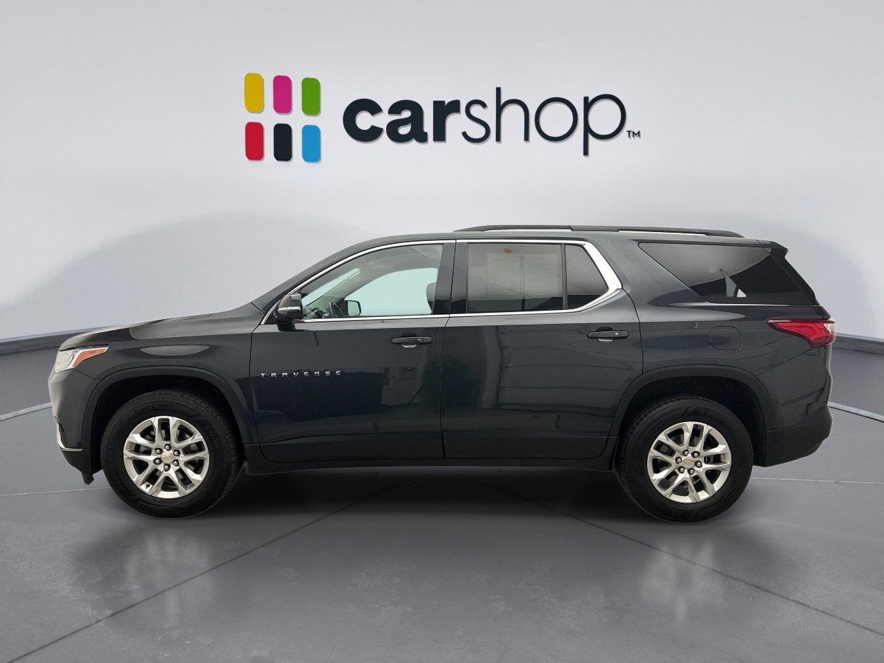 Used 2020 Chevrolet Traverse LT image 2
