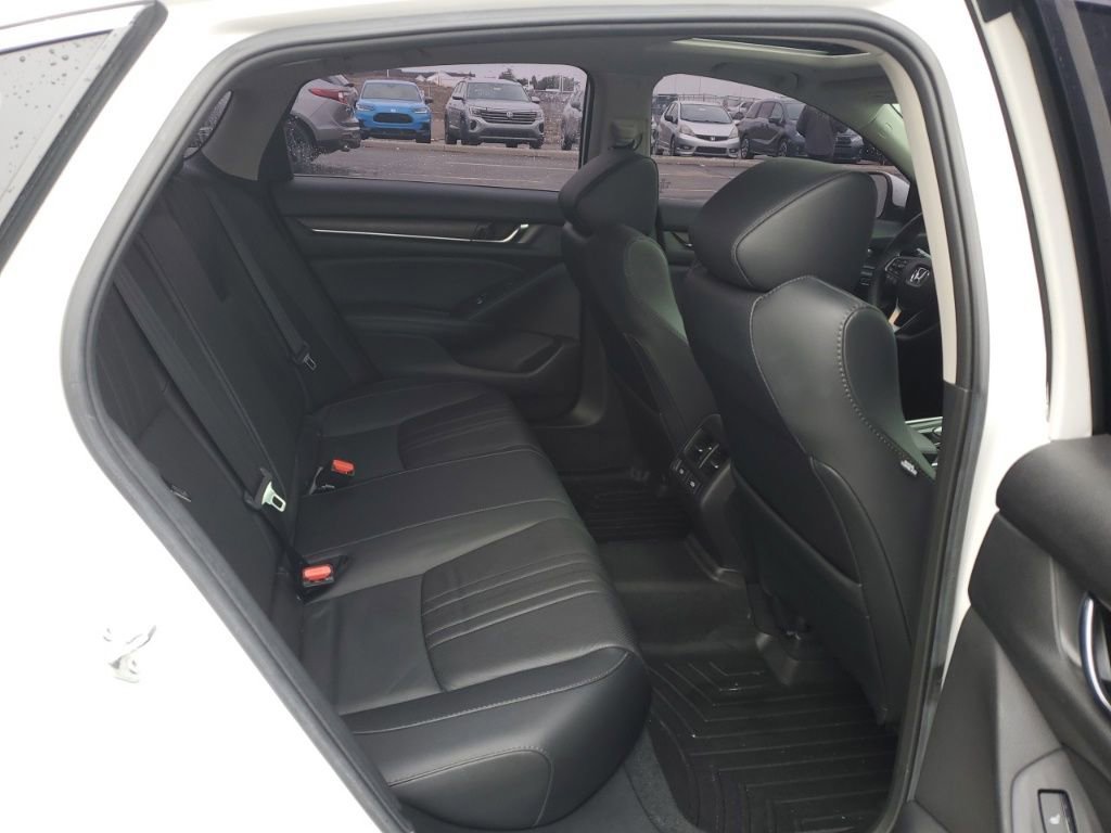 Used 2021 Honda Accord Touring image 30