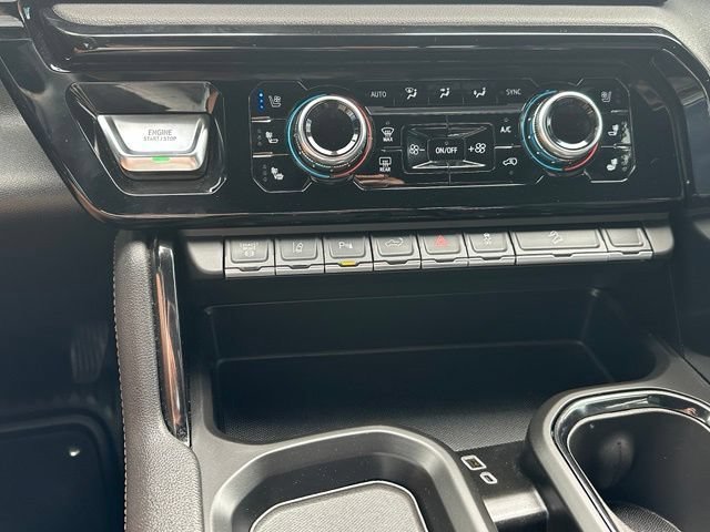 Certified 2025 GMC Sierra 3500 AT4 w/ Technology Package AWD/4WD image 39