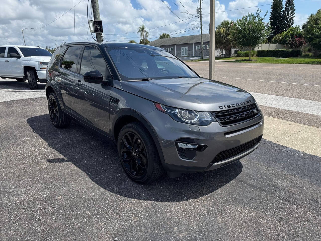 Used 2018 Land Rover Discovery Sport HSE AWD/4WD image 2