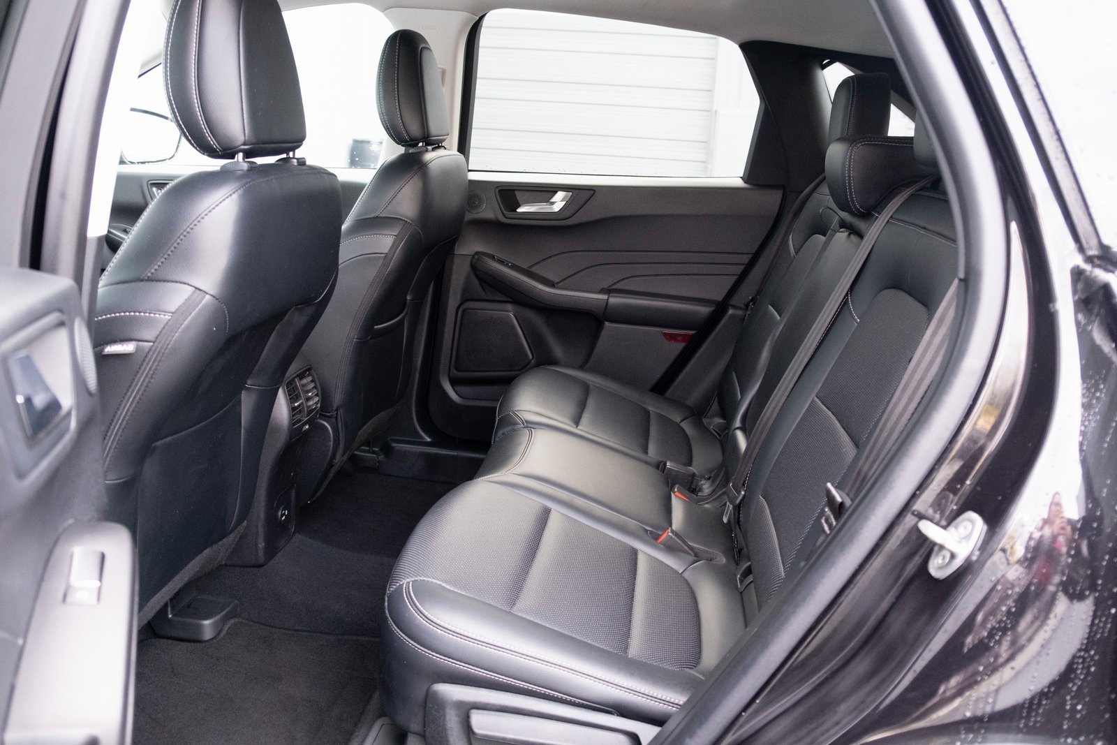 Used 2021 Ford Escape Titanium image 18