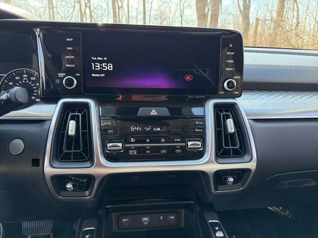 Used 2023 Kia Sorento EX image 26