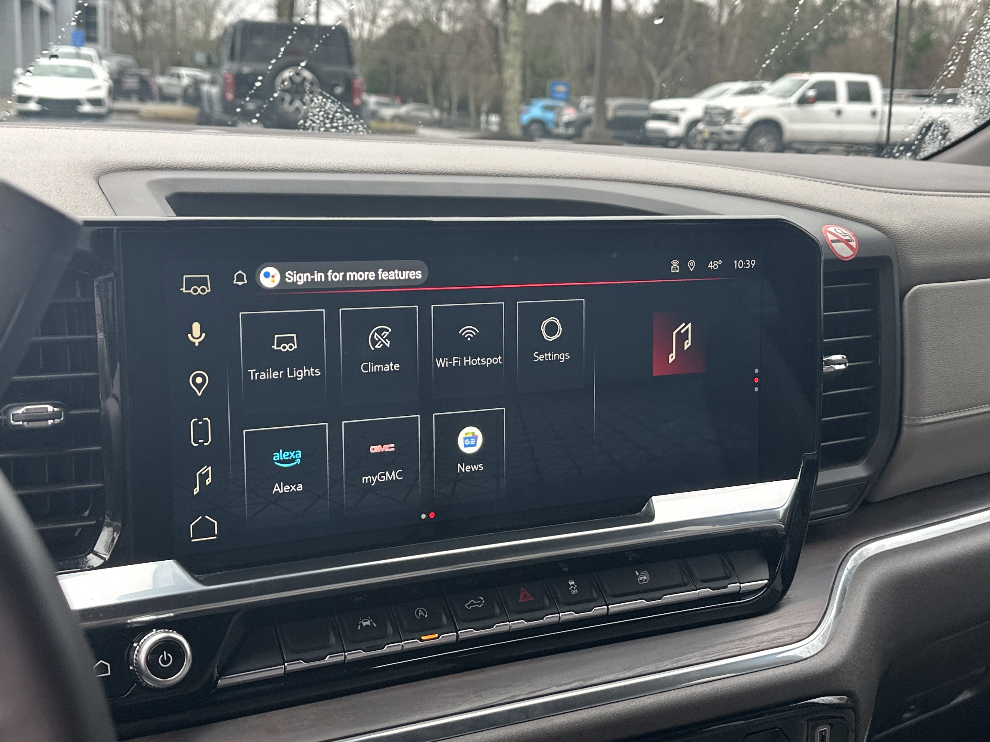 Certified 2025 GMC Sierra 1500 SLT image 29