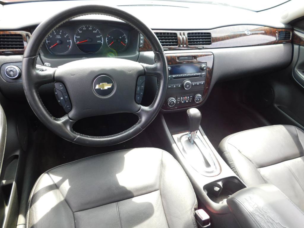 Used 2014 Chevrolet Impala LTZ FWD image 4