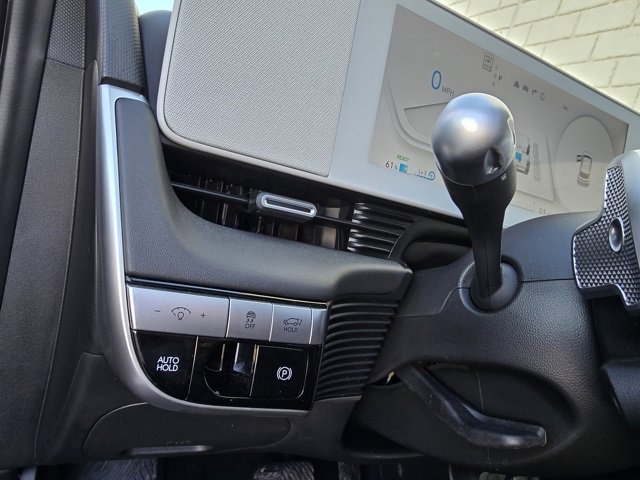 Used 2024 Hyundai Ioniq 5 Limited image 23