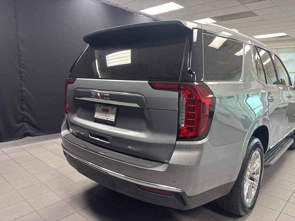 Used 2023 GMC Yukon SLT w/ SLT Premium Package AWD/4WD image 4