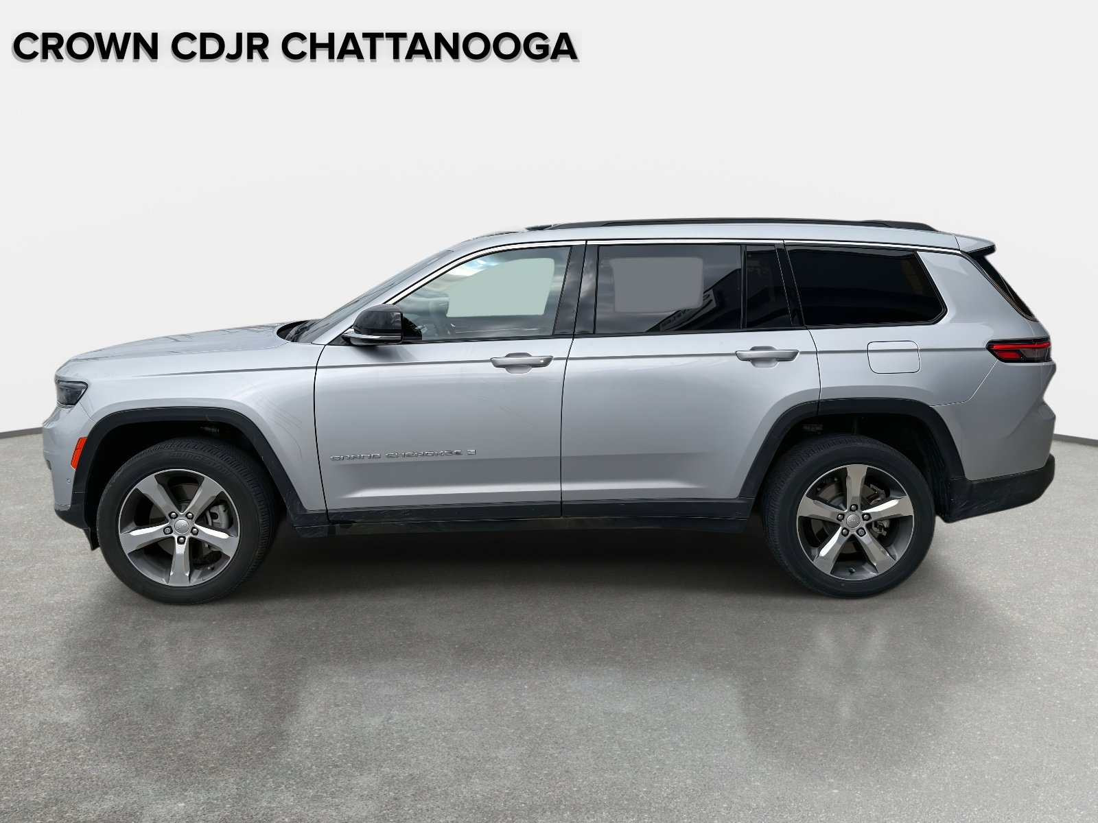 Certified 2024 Jeep Grand Cherokee L Limited w/ Luxury Tech Group II image 2