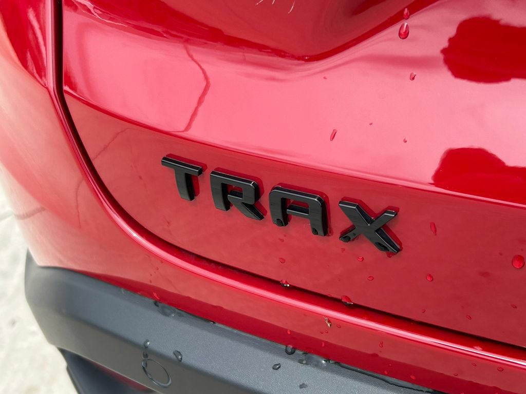 Used 2026 Chevrolet Trax RS w/ Sunroof Package FWD image 13