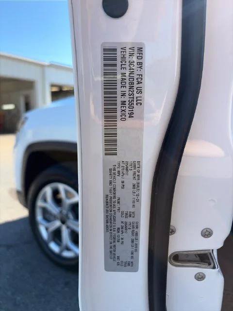 Certified 2025 Jeep Compass Latitude w/ Sun & Sound Group AWD/4WD image 30