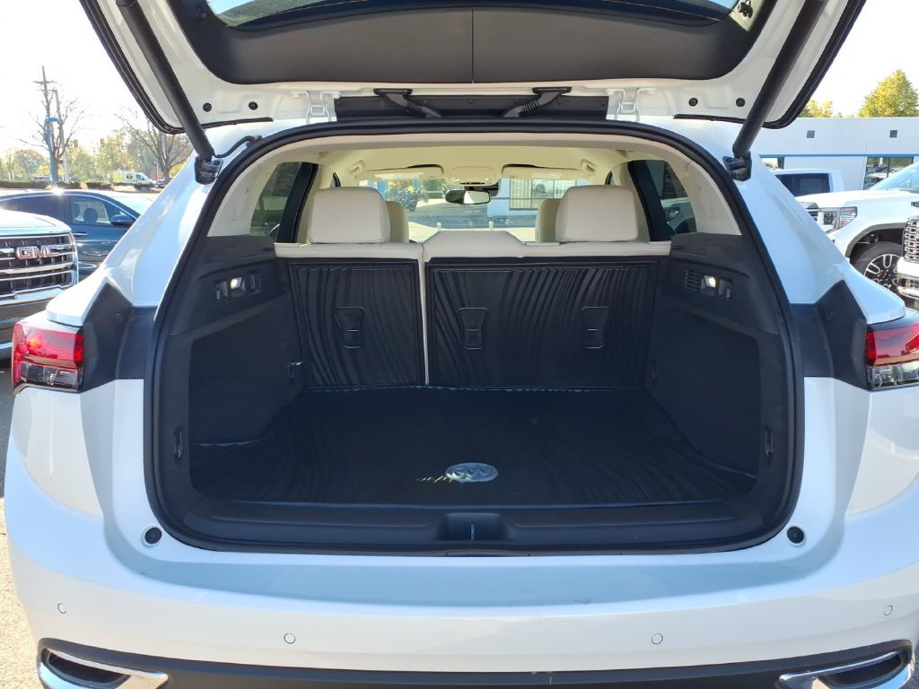 Used 2023 Buick Envision Essence AWD/4WD image 8