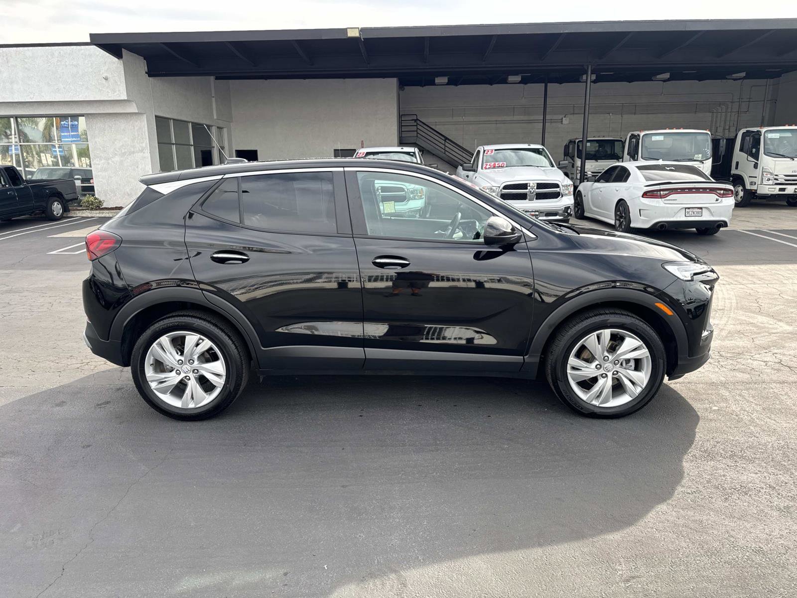 Used 2025 Buick Encore GX Preferred image 4