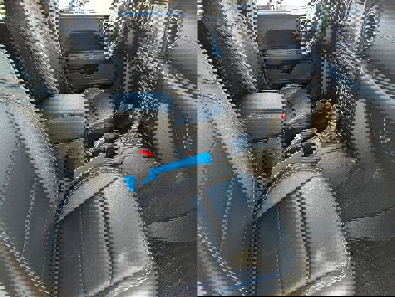 Used 2018 Jeep Wrangler Unlimited Sahara image 12