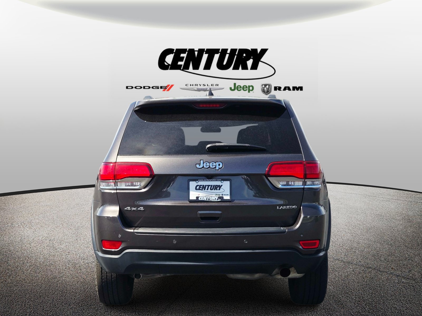Used 2021 Jeep Grand Cherokee Laredo AWD/4WD image 5
