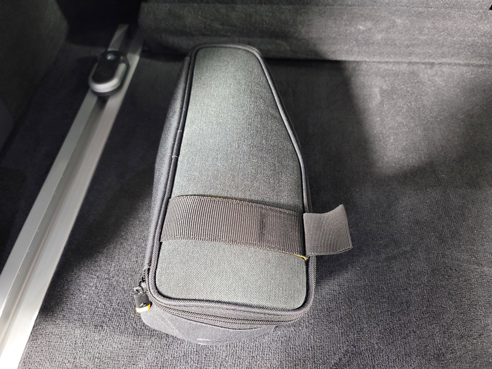 Used 2024 Rivian R1S Adventure image 34