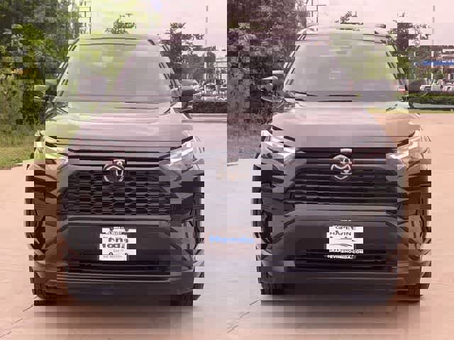 Used 2024 Toyota RAV4 XLE w/ Convenience Package image 7