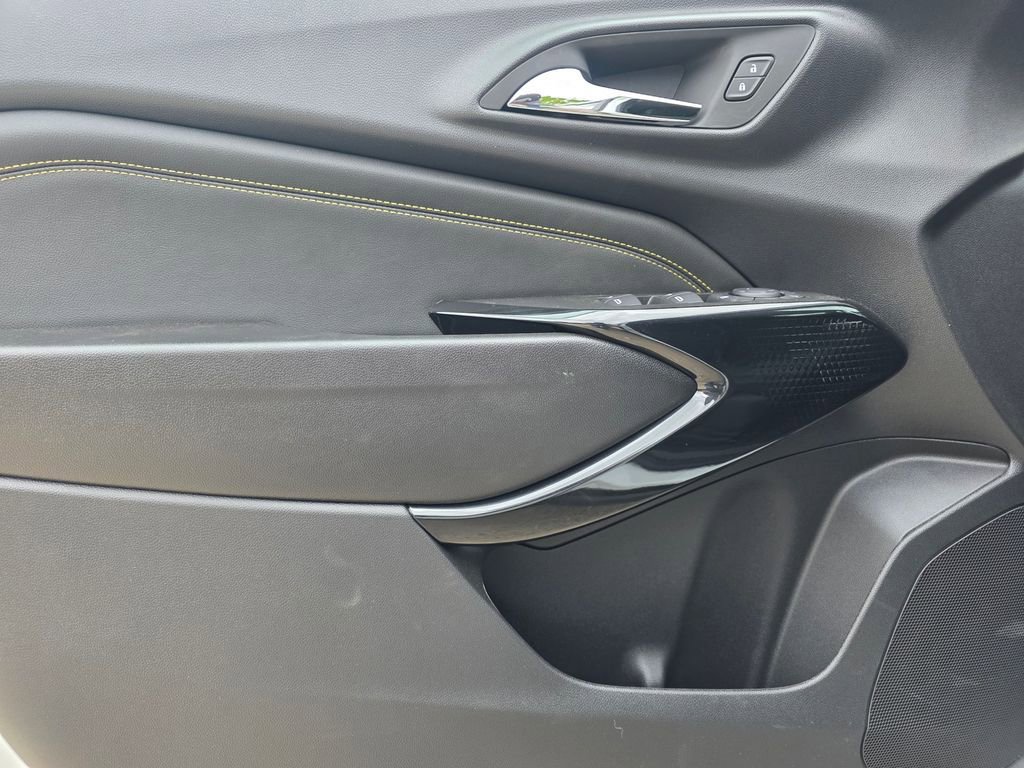 New 2026 Chevrolet Trax LT w/ Midnight Edition image 13