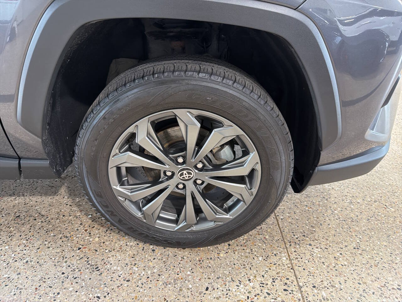 Used 2023 Toyota RAV4 XLE Premium AWD/4WD image 34