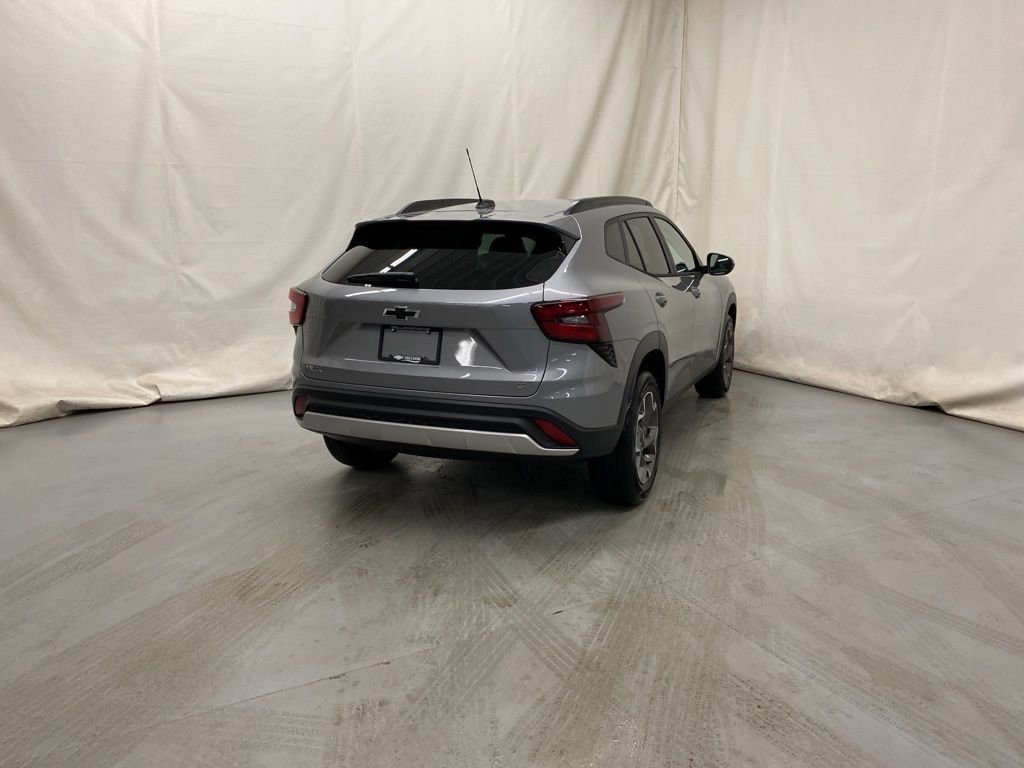 New 2026 Chevrolet Trax LT w/ Driver Confidence Package image 6