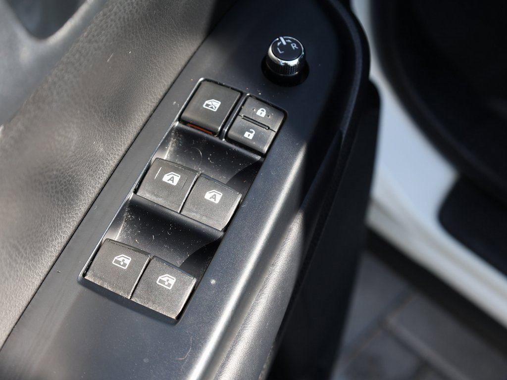 Used 2019 Toyota Highlander XLE image 12