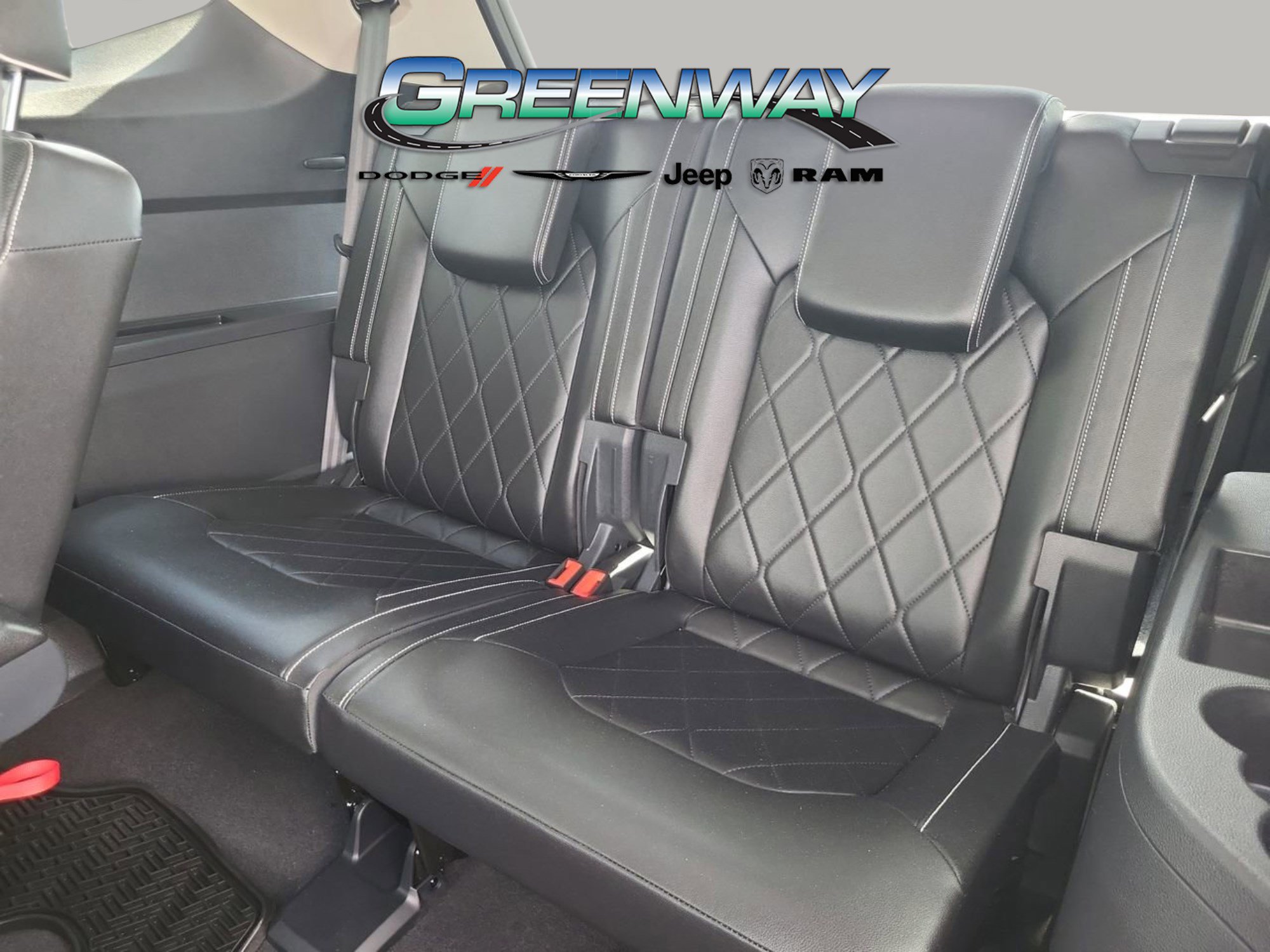 Used 2024 Volkswagen Atlas SEL Premium R-Line image 18