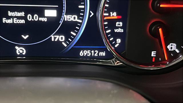 Used 2022 GMC Acadia AT4 w/ Technology Package AWD/4WD image 11