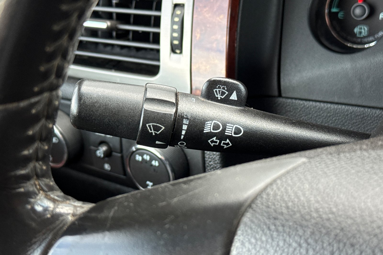 Used 2011 Chevrolet Silverado 2500 LTZ w/ LTZ Plus Package AWD/4WD image 33