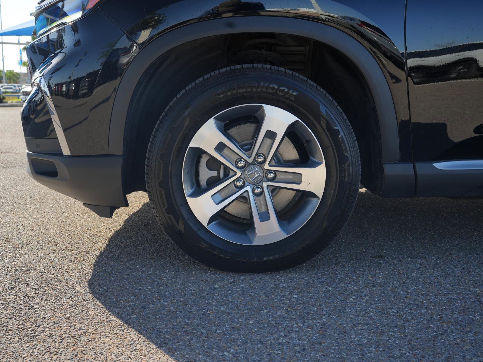 Used 2025 Honda Pilot EX-L image 10