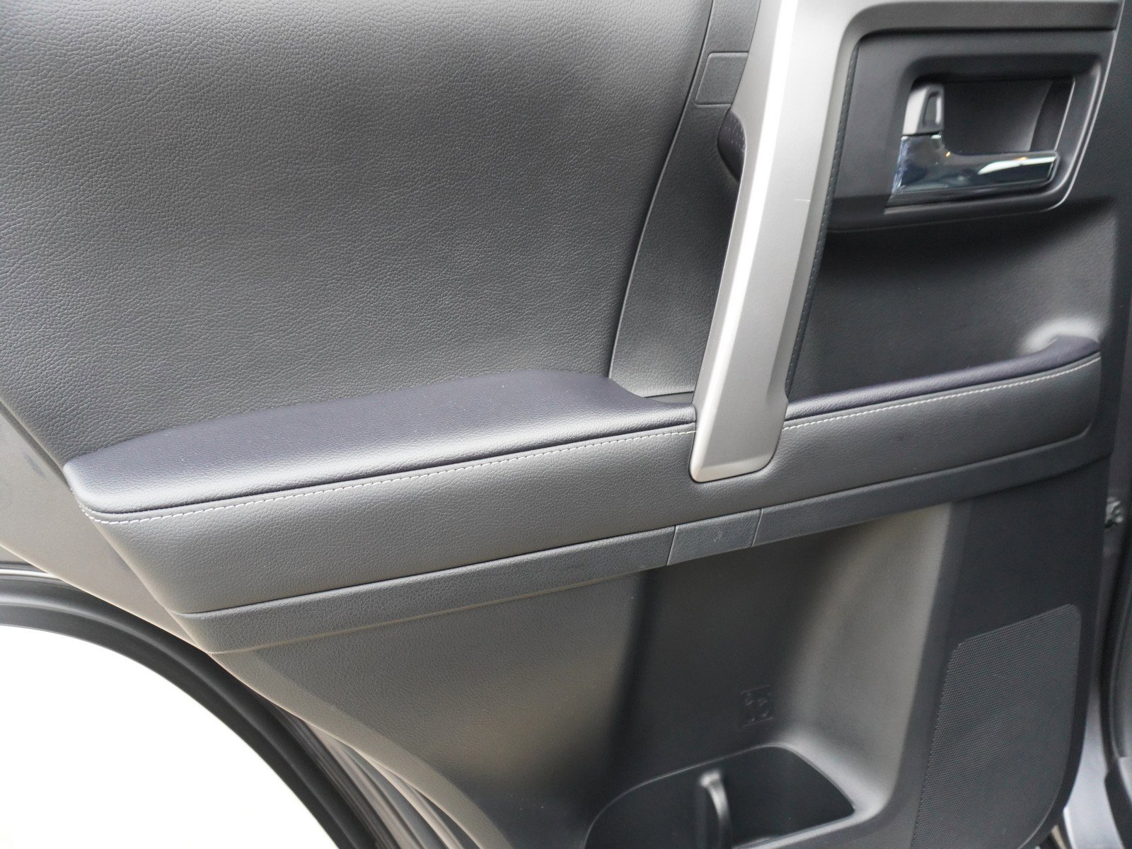 Used 2023 Toyota 4Runner Limited image 12