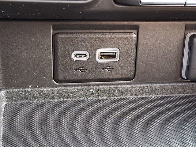 Used 2024 Chevrolet Suburban High Country image 28