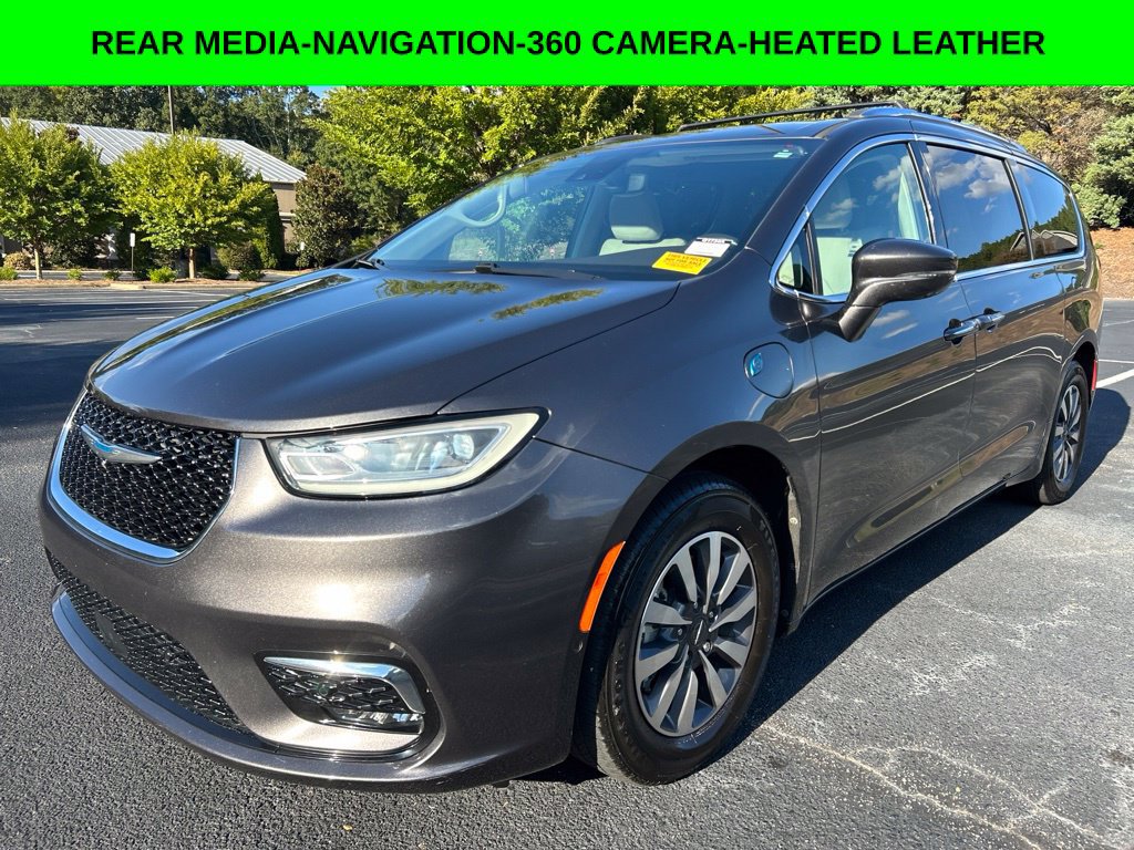 Used 2021 Chrysler Pacifica Touring-L w/ Uconnect Theater Family Group