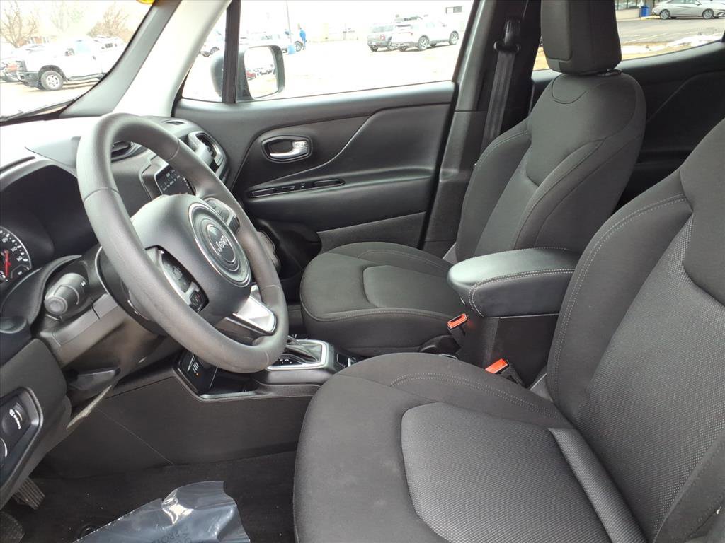 Used 2023 Jeep Renegade Latitude image 13