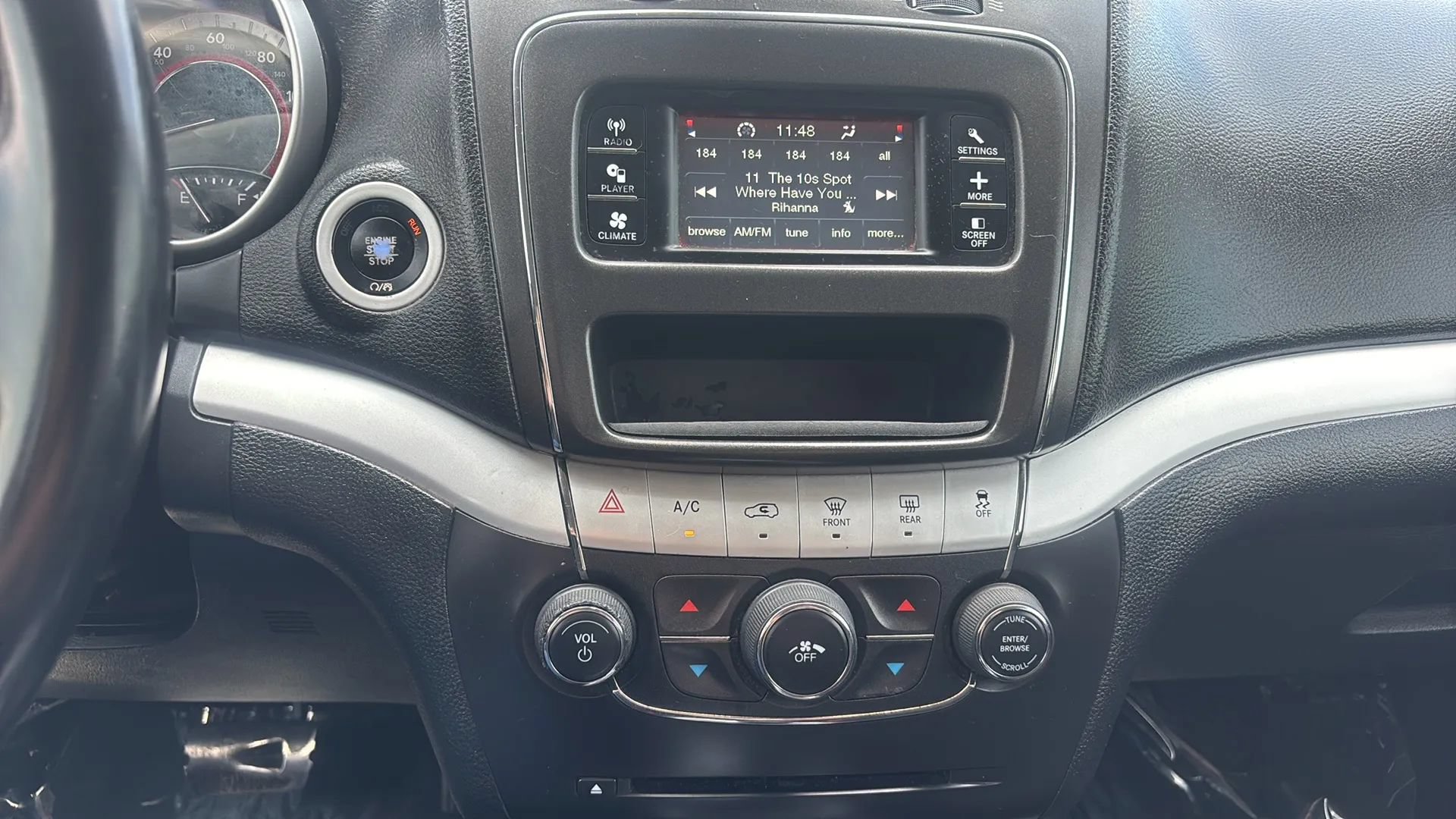 Used 2020 Dodge Journey SE w/ SE Popular Equipment Group FWD image 9