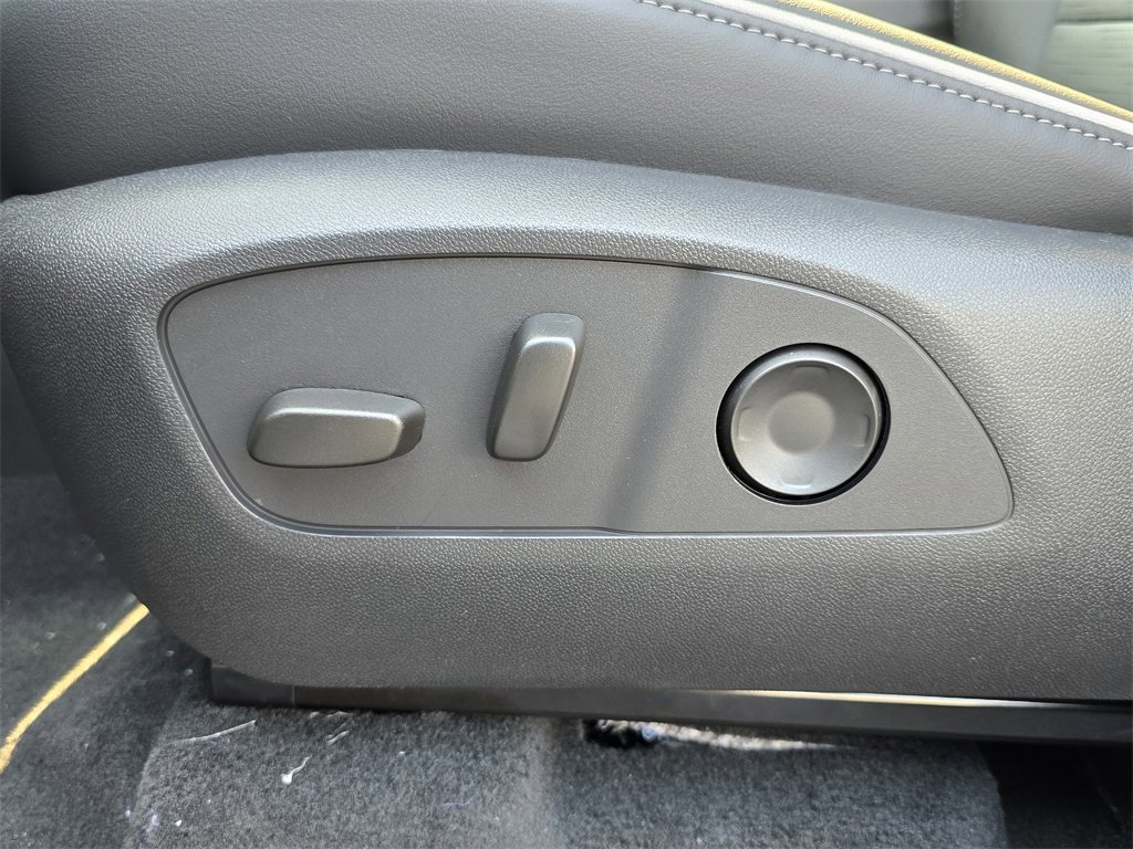 New 2026 Buick Enclave Sport Touring w/ Super Cruise Package image 15