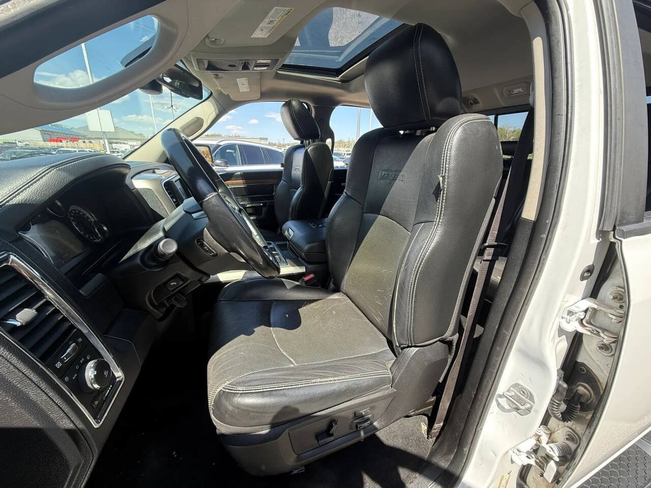Used 2013 RAM 1500 Laramie w/ Convenience Group AWD/4WD image 14