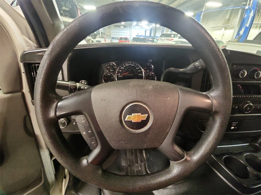 Used 2016 Chevrolet Express 2500 image 15