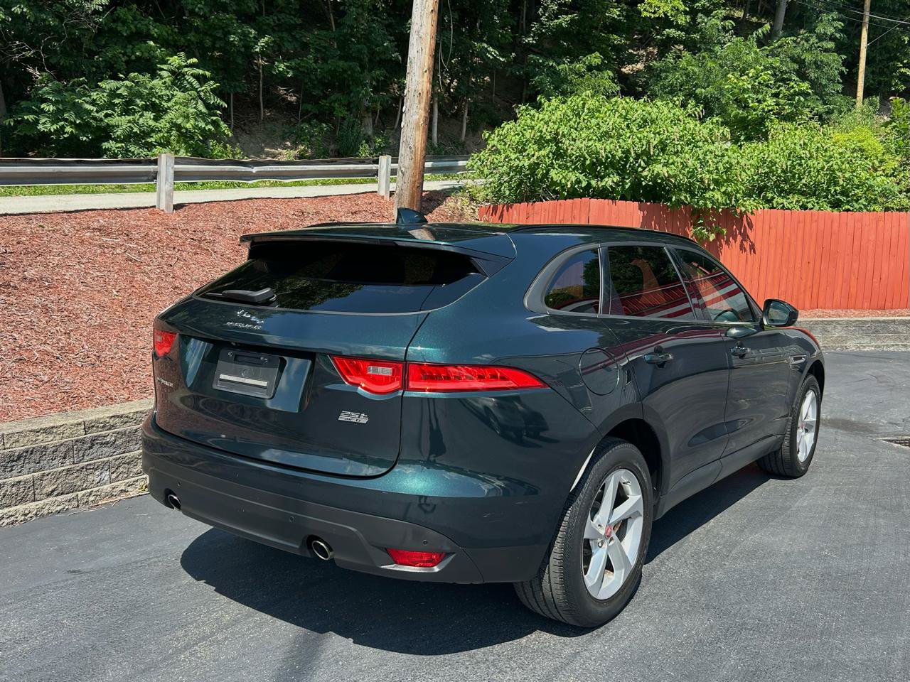 Used 2018 Jaguar F-PACE Premium AWD/4WD image 5