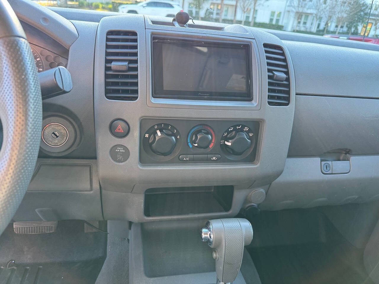 Used 2008 Nissan Frontier SE w/ Power Pkg image 14