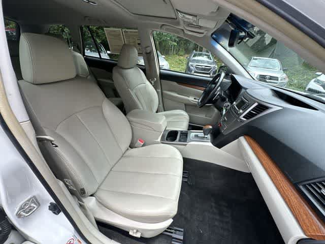 Used 2013 Subaru Outback 3.6R Limited w/ Moonroof Pkg AWD/4WD image 20