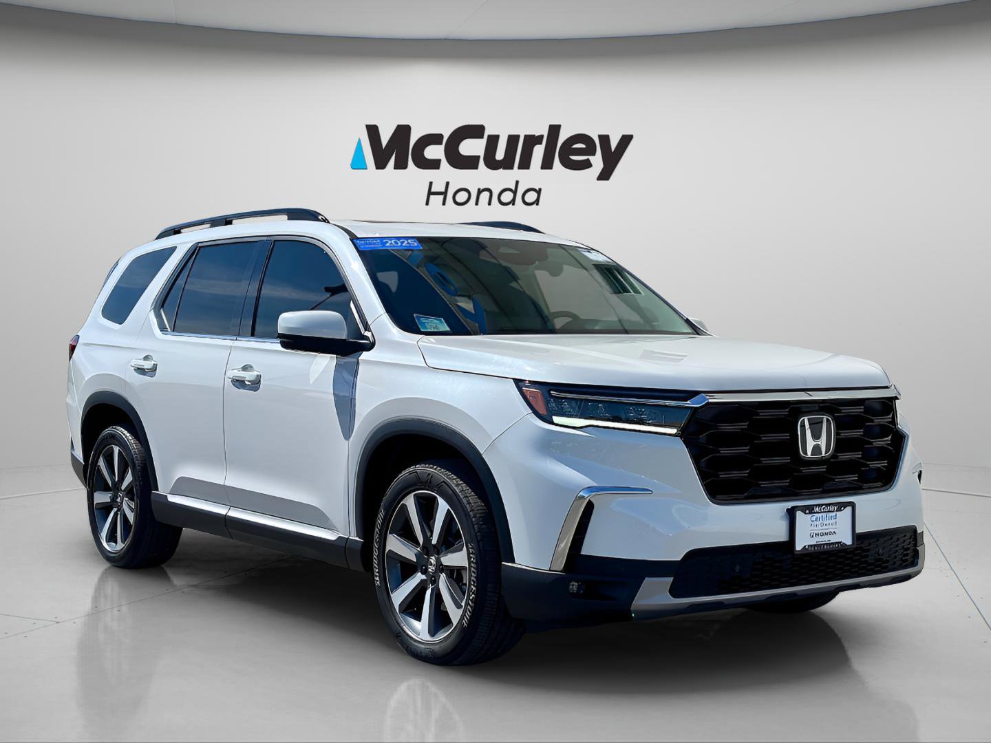 Certified 2025 Honda Pilot Touring video 1