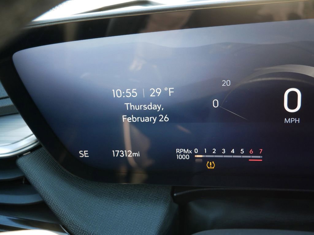 Used 2025 Buick Enclave Preferred image 28