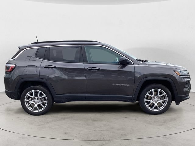 Certified 2024 Jeep Compass Latitude AWD/4WD image 6