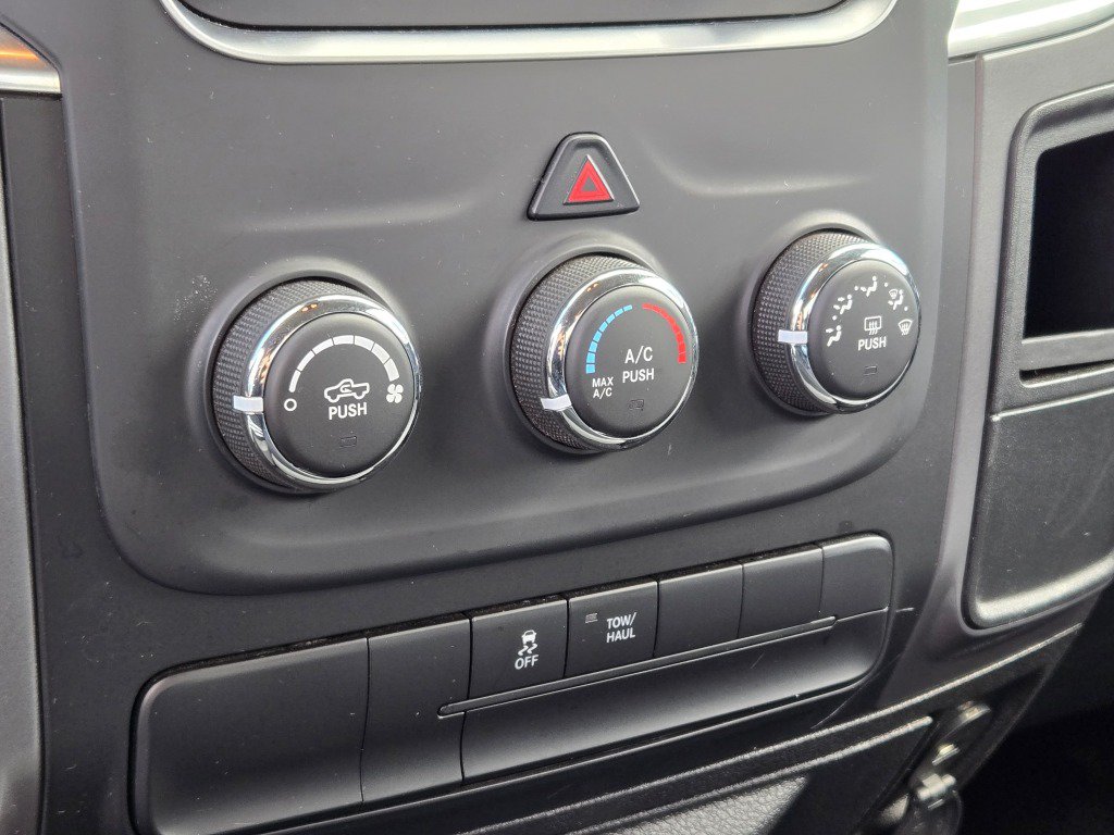 Used 2024 RAM 1500 Classic SLT AWD/4WD image 27