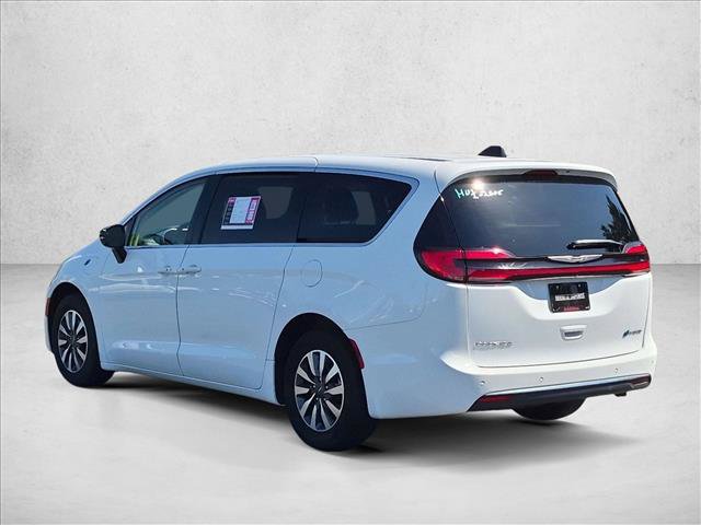 Used 2024 Chrysler Pacifica Limited FWD image 8