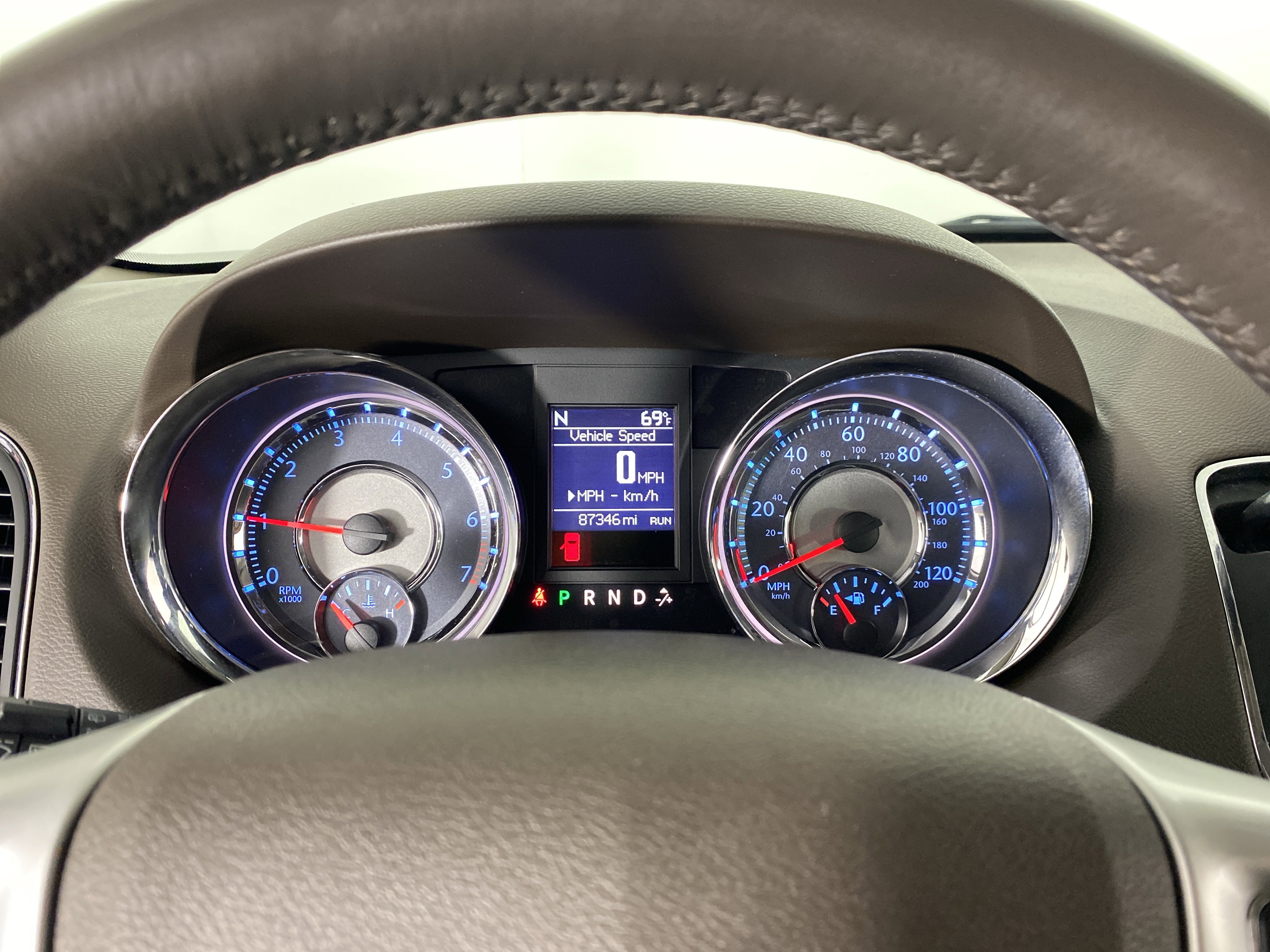 Used 2014 Chrysler Town & Country Touring FWD image 20